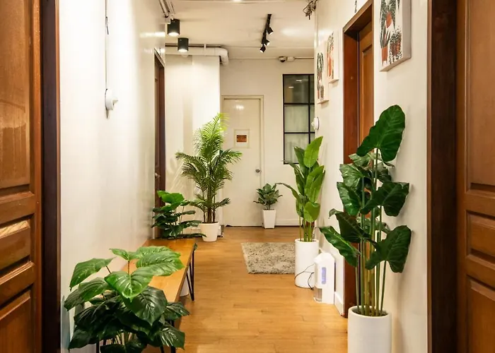Homestay Homey And Cozey Poblacion Makati S12 Manila