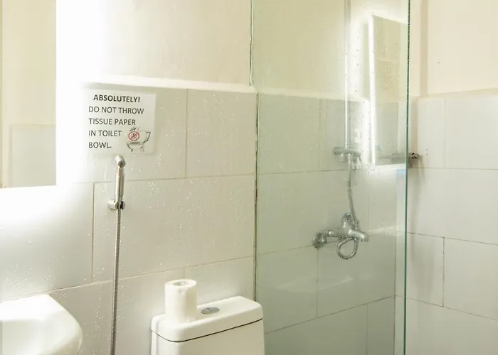 Homey And Cozey Poblacion Makati S12 Homestay Manila