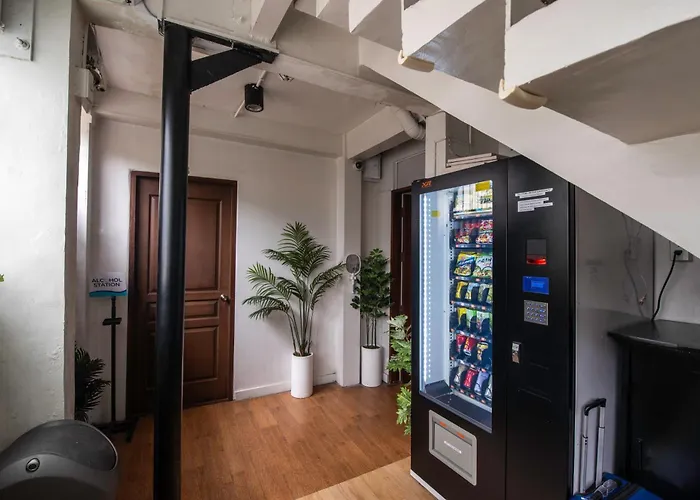 Homey And Cozey Poblacion Makati S12 Homestay Manila